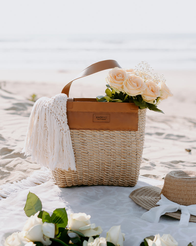 PALM PICNIC BASKET IN TAN
