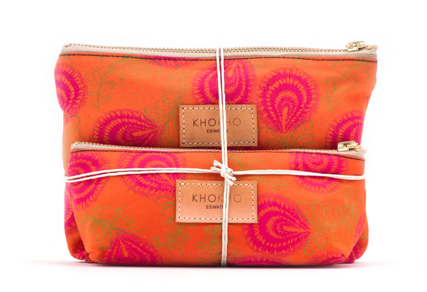 SET OF SHWESHWE COSMETIC BAGS IN ORANGE